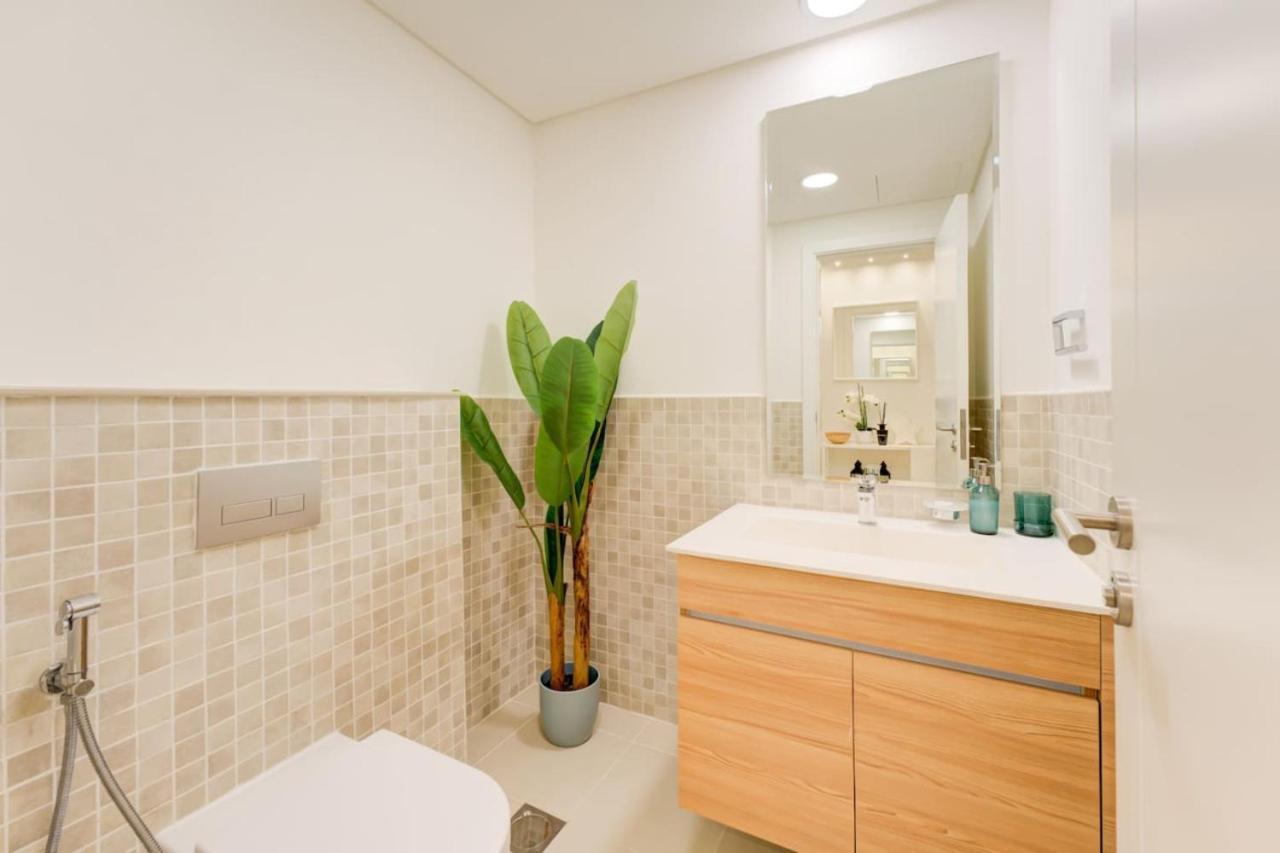 Serene 2-bed Haven In Jumeirah Golf Estates Dubai